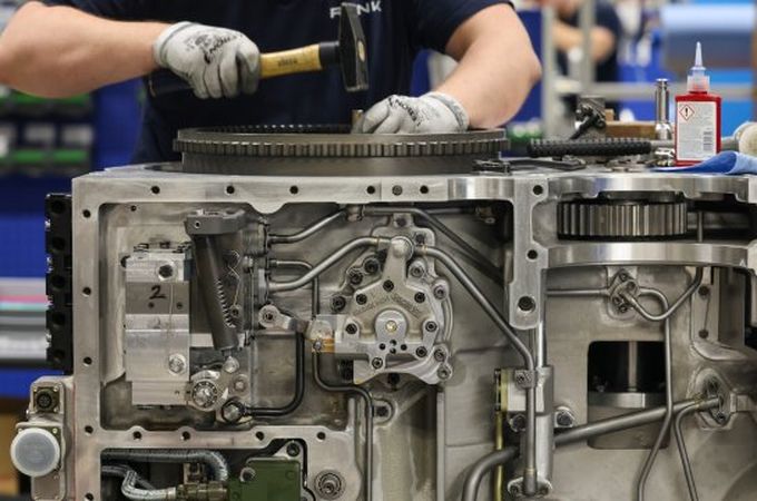 Бизнес климатът в България се понижава през декември във всички водещи сектори