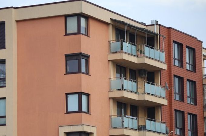 Ефектът на еврото и банковите мерки охлаждат имотния пазар у нас