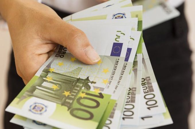 Бизнесът очаква по-високи разходи за труд след въвеждането на еврото