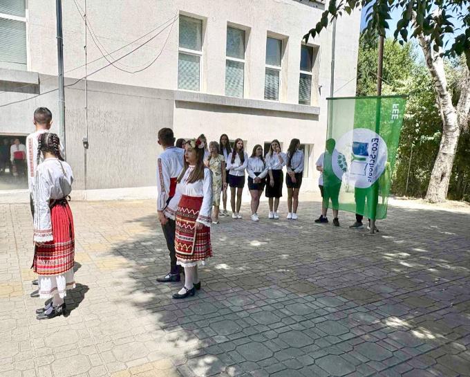 140 нови екоучилища влязоха в зеления кръг на „Девин“ ЕАД и „Син флаг“
