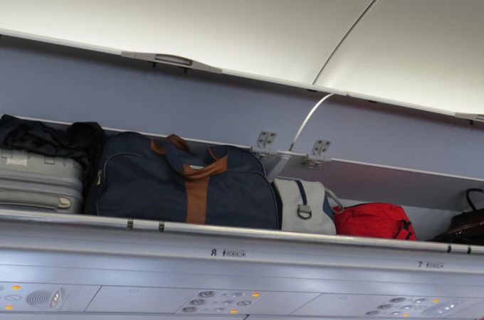 Ryanair увеличи размера на ръчния багаж, след вълна от оплаквания