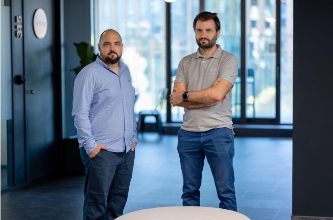VEDA и hireworks се обединиха за да решат проблема, който блокира растежа на иновативните бизнеси