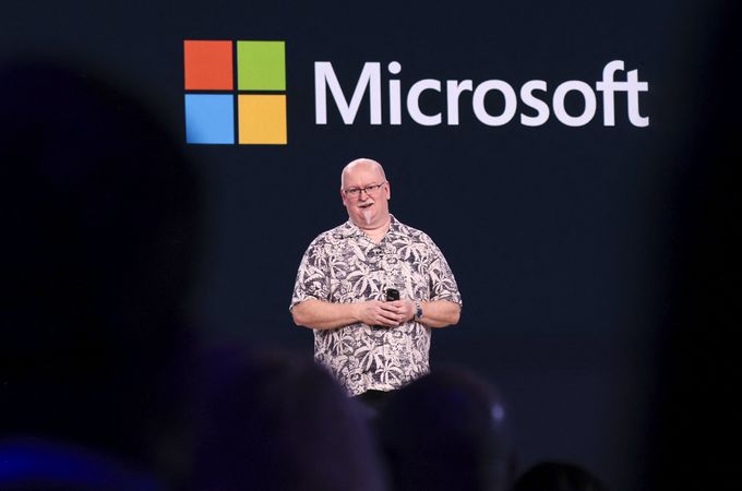 Microsoft планира мащабно преминаване към собствени AI чипове