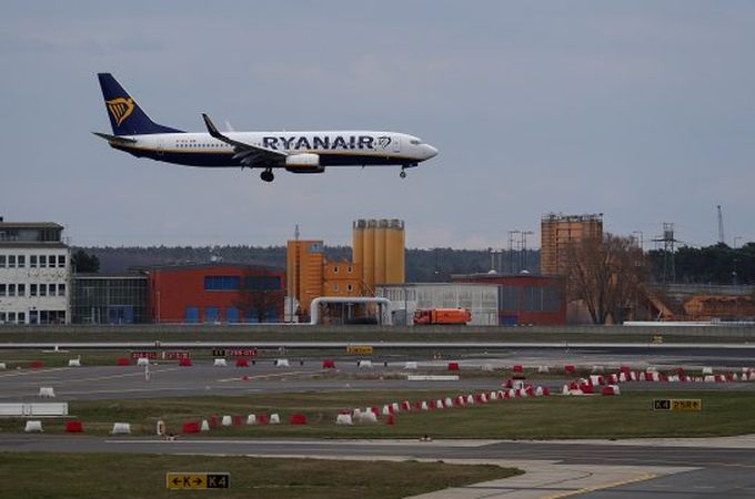 Ryanair драстично редуцира полетите си до Германия заради такси