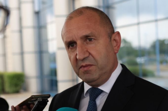 Ще погънем ли в политическата помийна яма или ще излезем от нея