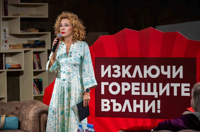„Изключи горещите вълни“ – кампания, която разбива табуто около менопаузата и връща увереността на жените