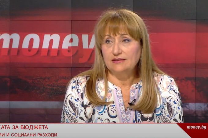 Бългapия тeгли зaeми, зa дa плaщa зaплaти нa aдминиcтpaциятa