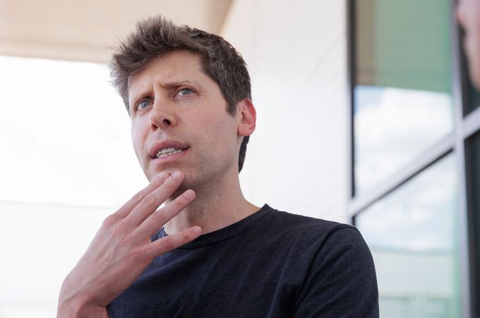 OpenAI с нова корпоративна структура: Фондация управлява търговския бизнес