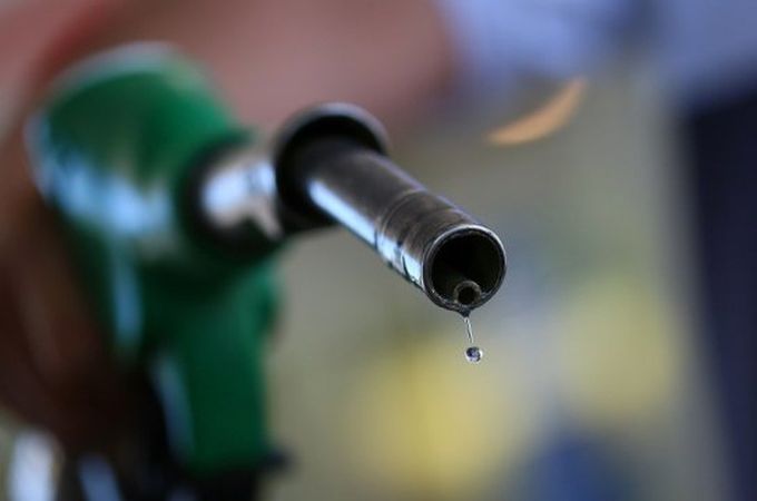 България ограничава износа на горива поради санкции срещу "Лукойл"