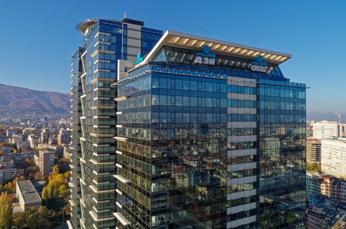 Българските будители от банкнотите със съвети за еврото в кампания на ОББ