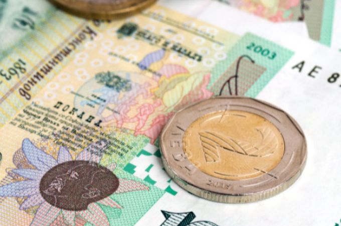 Вече не става въпрос за дефицит, а за мощна дългова спирала