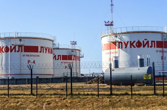 Gunvor се оттегли от сделка за активи на "Лукойл" заради САЩ