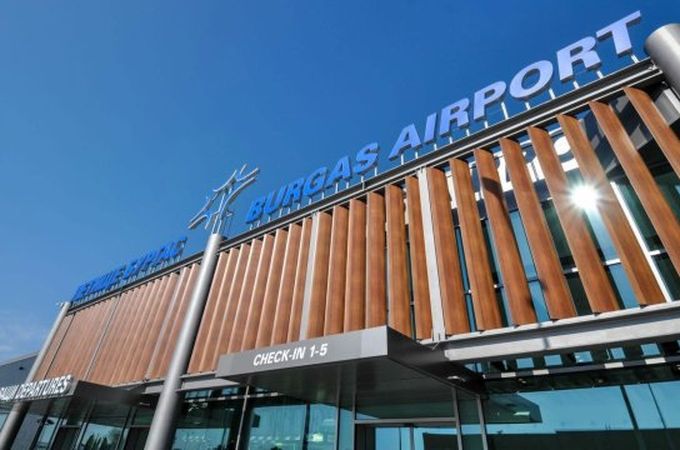 Летище Бургас затваря за ремонт за половин година