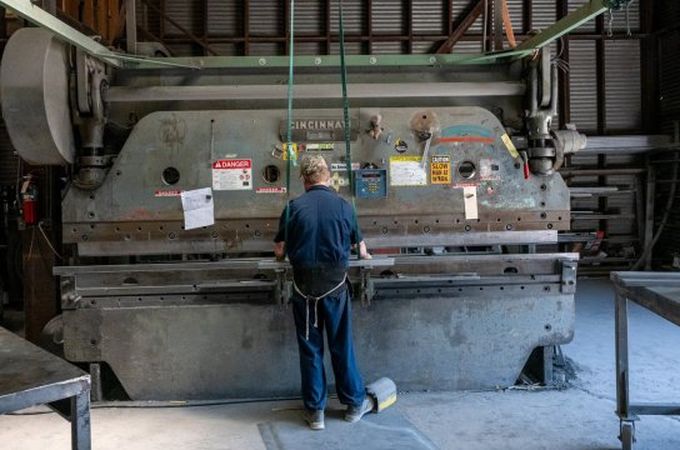 Безработицата в България пада до 3,4% през третото тримесечие