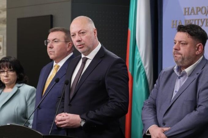 Желязков: Правителството оттегли бюджета; очаква се консенсус за заплати и данъци