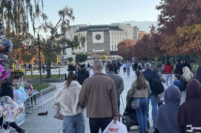 Българската икономика отчита 3,2% ръст, но темпото се забавя през Q3