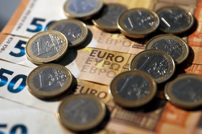 Отвъд дефицита: Какво крие средносрочната прогноза за дълга на страната?