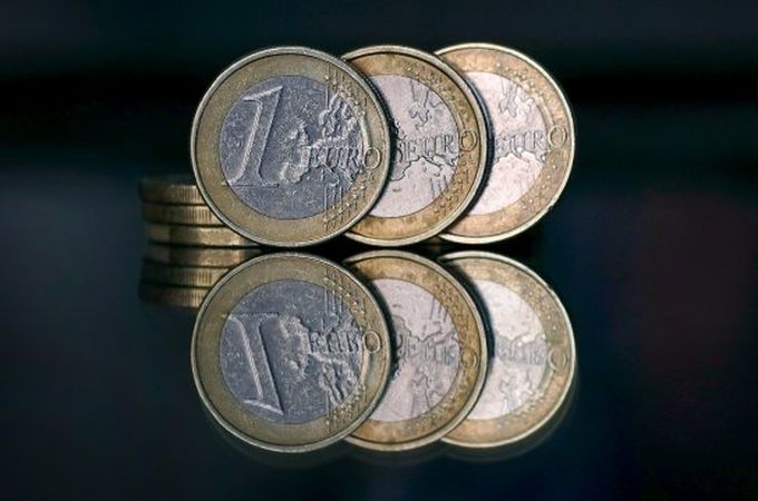 Конституционният съд решава съдбата на референдума за еврото след жалба на депутати