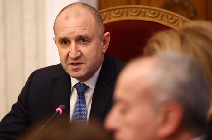 Ала-балата властва навсякъде и само глупостта е в несметни колшчества