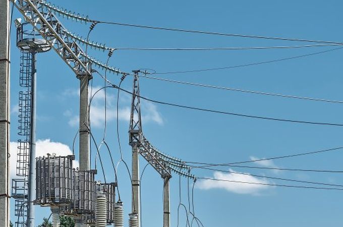 Индустриалното производство в България отчита дванадесети пореден месец на годишен спад