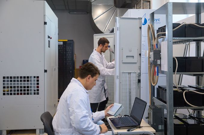 Компания на „Росатом” разработи собствен модел на инвертор за слънчеви електроцентрали