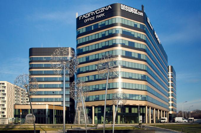 Answear.com отчита 13% ръст на приходите през 2025 г.