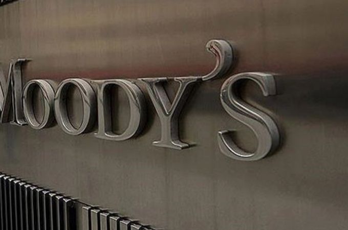 Moody’s: Пътят към еврото и политическата нестабилност чертаят икономическото бъдеще на България