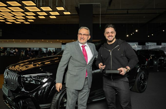 Mercedes-Benz и Карлос Насар поемат заедно към победите