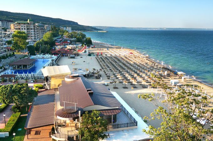 Българският туризъм с рекорден ръст: Близо 10 милиона туристи през 2025 година