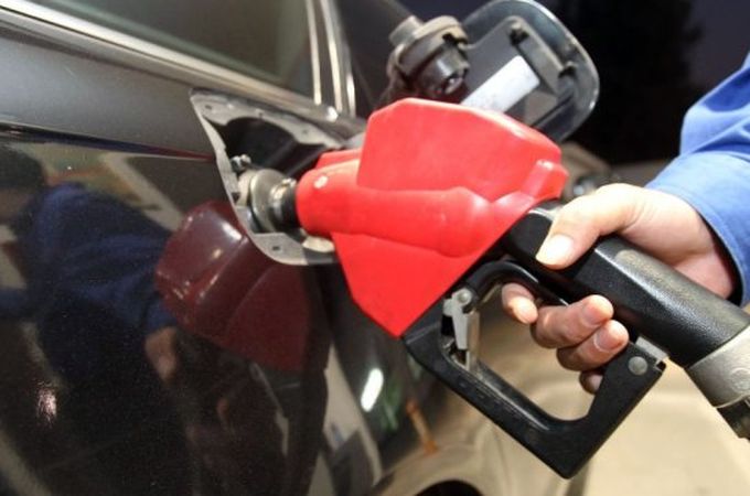 Клисурски: Горива над 1.80 евро ще качат инфлацията с до 1 процент