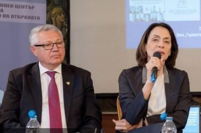 Започва се. Ето я цензурата