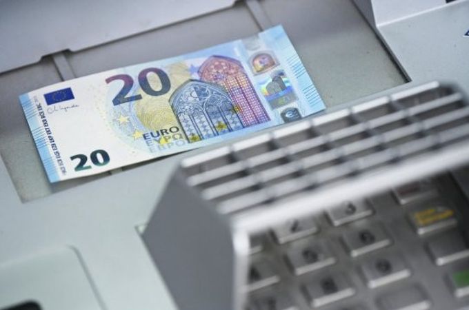 Банковата печалба в България нараства с 8%, достигайки 242 млн. евро през февруари