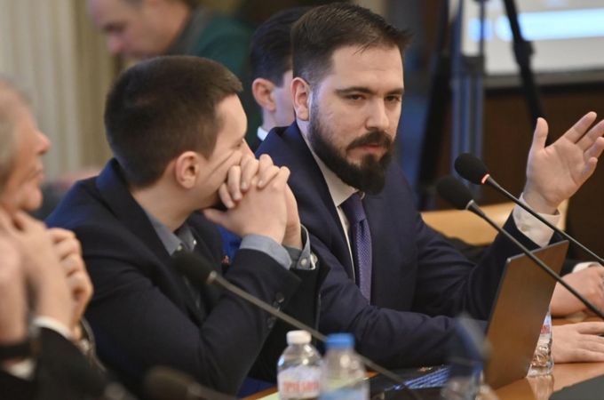 Стоян Панчев: Блокада на Ормузкия проток заплашва света с рецесия тип COVID-19