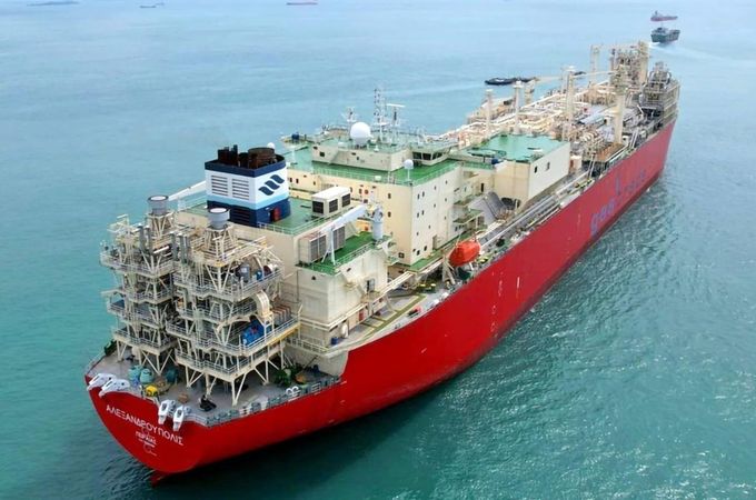 Булгартрансгаз стартира първи търг за втечнен газ през терминала в Александруполис