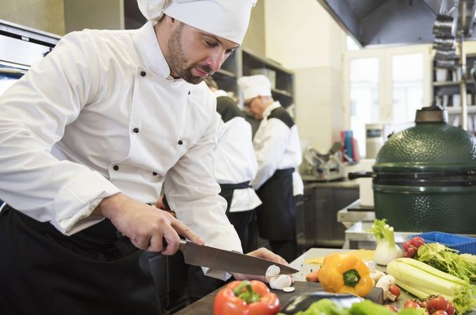 Безработицата в България падна до 5,3% през март при засилено търсене на кадри