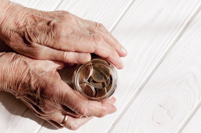 НСИ: Линията на бедност в България достига 866,67 лева през 2025 година