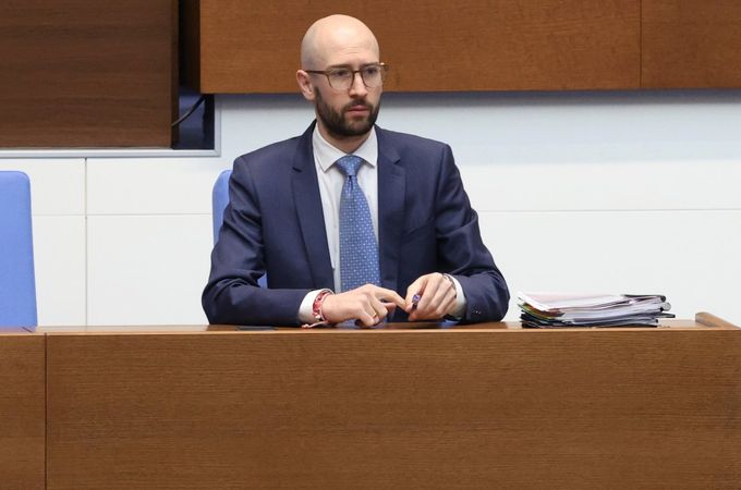 Стабилни държавни финанси при 6,8 млрд. евро фискален резерв и 11% ръст на приходите