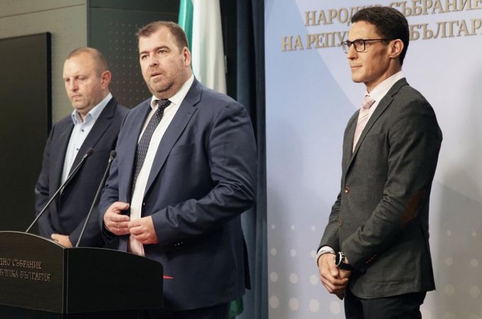 Ценовата стратегия на „Прогресивна България“: Регулаторен натиск или пазарна ефективност?