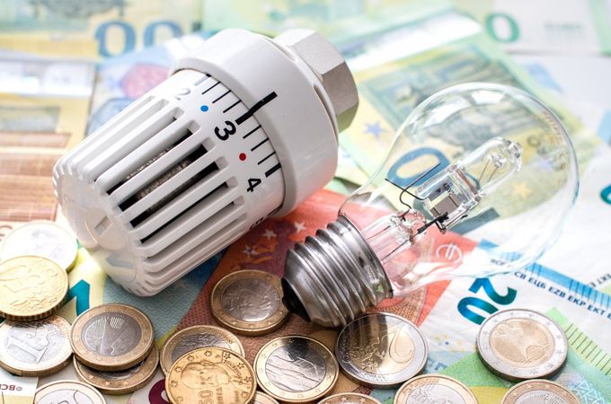КЕВР предлага поскъпване на тока с 3% и на парното с 4,6%