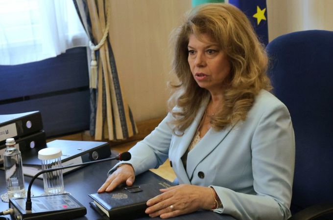 Илияна Йотова обявява позицията на президентството относно оспорвания бюджет за 2026 г.