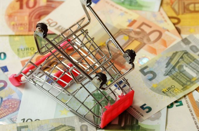 Годишната инфлация в България се забавя до 4,4% през юли