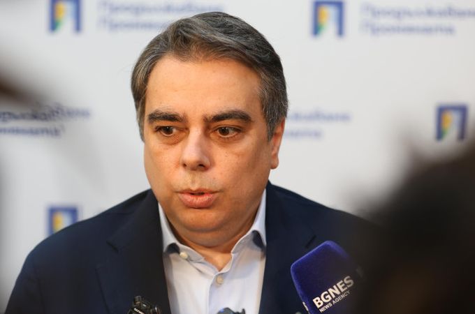Асен Василев: Бюджет 2027 трябва да избегне грешките на замразените доходи