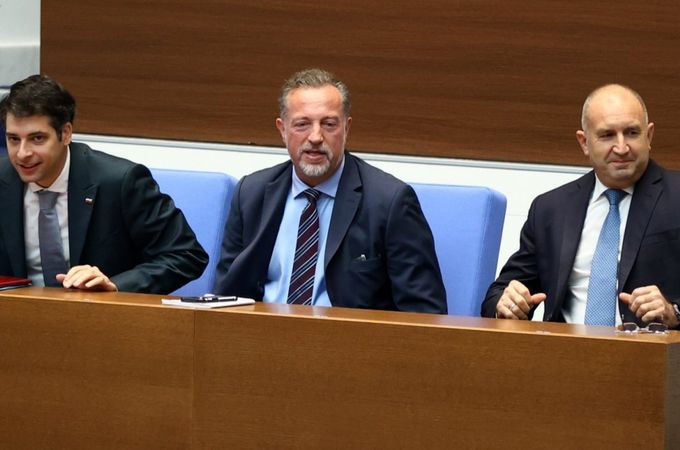 Премиерът Радев: Реалният бюджетен дефицит за 2025 г. възлиза на 5,7%