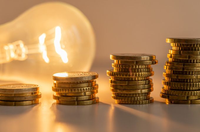 Кабинетът одобри компенсации за тока за небитови потребители до юни 2027 г.