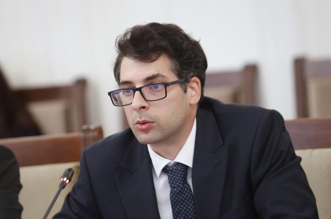 Атанас Пеканов: Целта е бюджетен дефицит под 3% до 2027 година