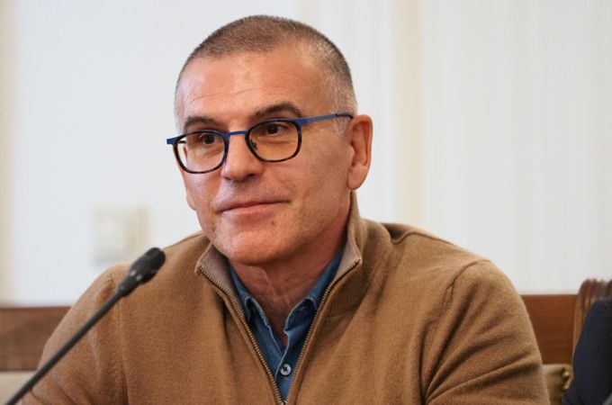 Симеон Дянков: Данък върху свръхпечалбата на банките е решение за бюджетния дефицит