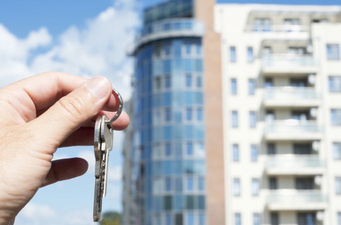Имотен пазар в България: 22% спад на сделките и растящи цени