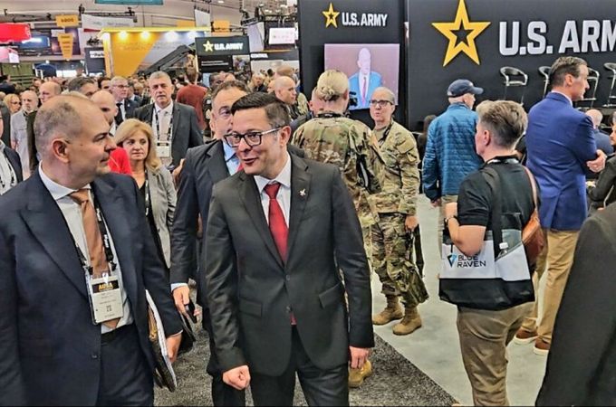 България предлага съвместни предприятия и трансфер на технологии в отбраната със САЩ