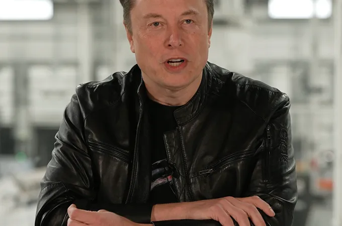 SpaceX трансформира бизнеса си: Изкуственият интелект генерира над половината приходи