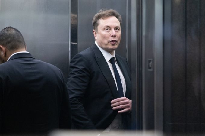 Илон Мъск инвестира 1 милиард долара в медийната компания Skydance